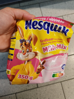 nesquik jahoda, bal