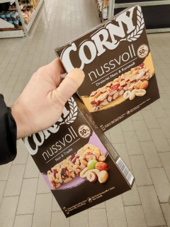 corny s rozinkami, bal